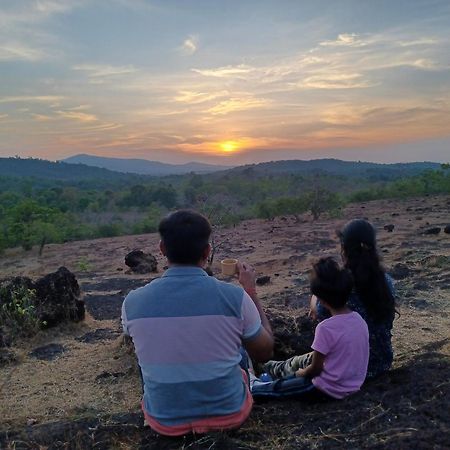 Nature'S Nest Eco Resort Goa, Near Dudhsagar Waterfalls Molem Exteriör bild